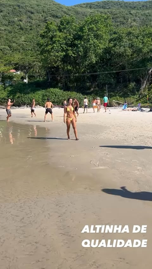 brazilian nude beach - Brazilian girls at the beach : r/BeAmazed